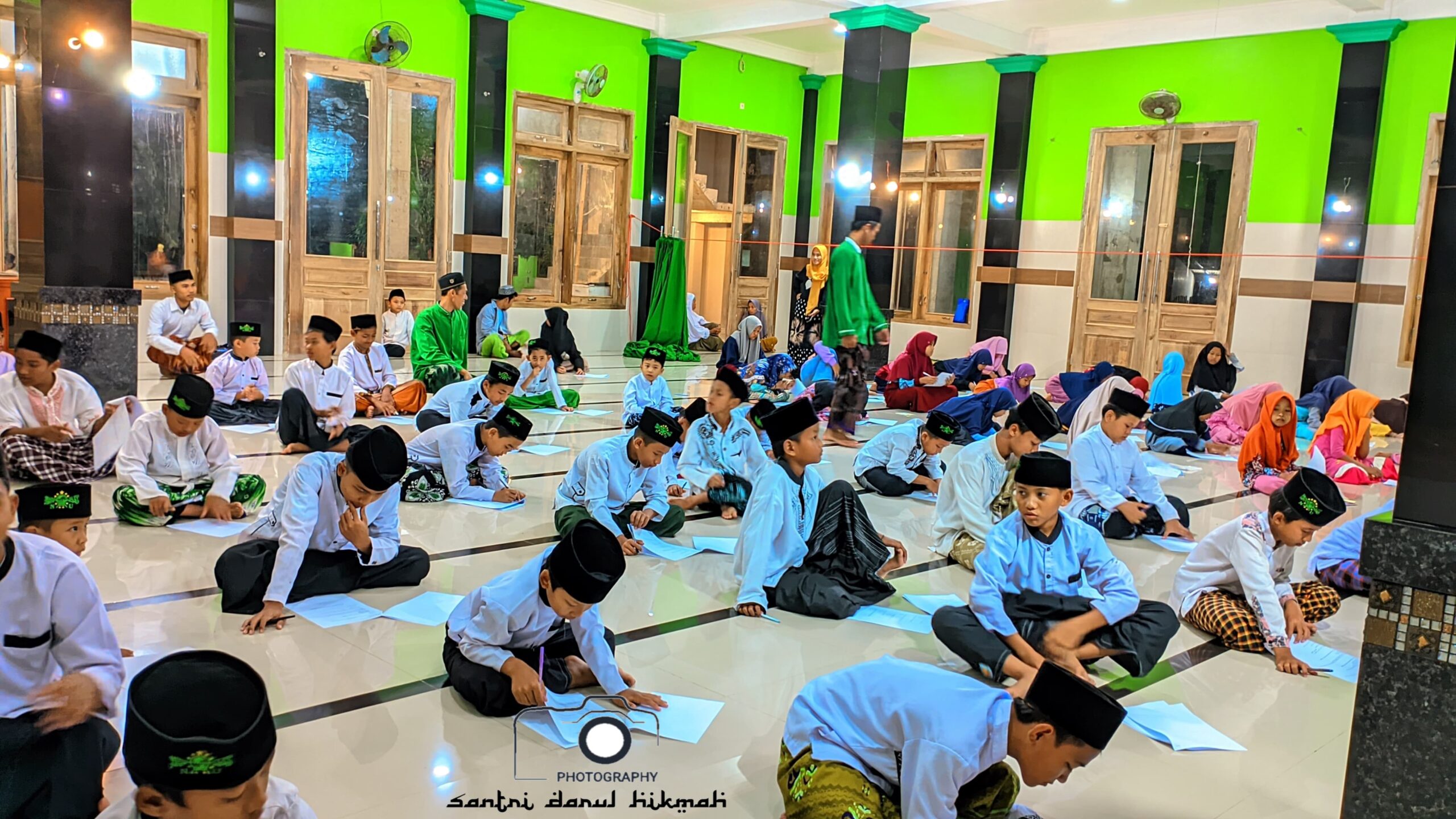 Ujian Semester Santriwan Santri Wati